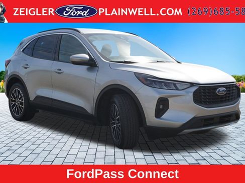 Used 2023 Ford Escape SE FWD image 7