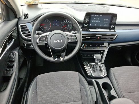 Used 2023 Kia Seltos S AWD/4WD image 13