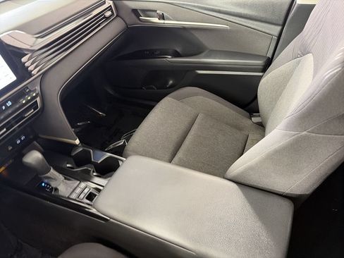 Used 2025 Toyota Camry LE FWD image 21