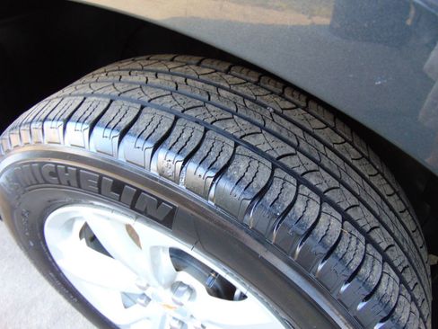 Used 2017 Chevrolet Equinox LS AWD/4WD image 52