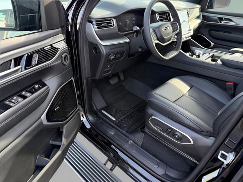 New 2026 Jeep Grand Wagoneer Limited AWD/4WD image 18