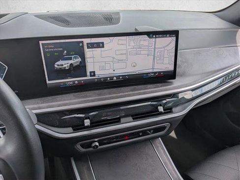 Used 2024 BMW X5 xDrive40i image 12