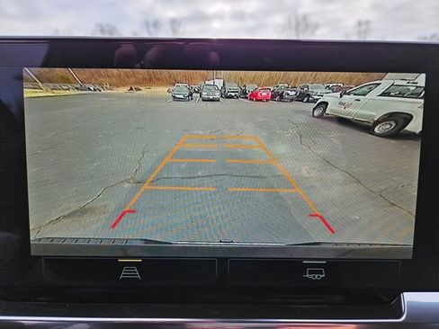 Used 2025 Chevrolet Silverado 1500 LT image 23