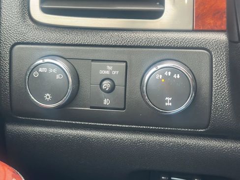 Used 2013 GMC Sierra 2500 SLT w/ SLT Convenience Package image 18