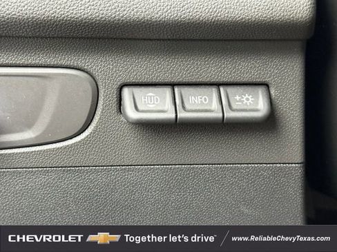 Used 2023 Buick Envision Avenir FWD image 23