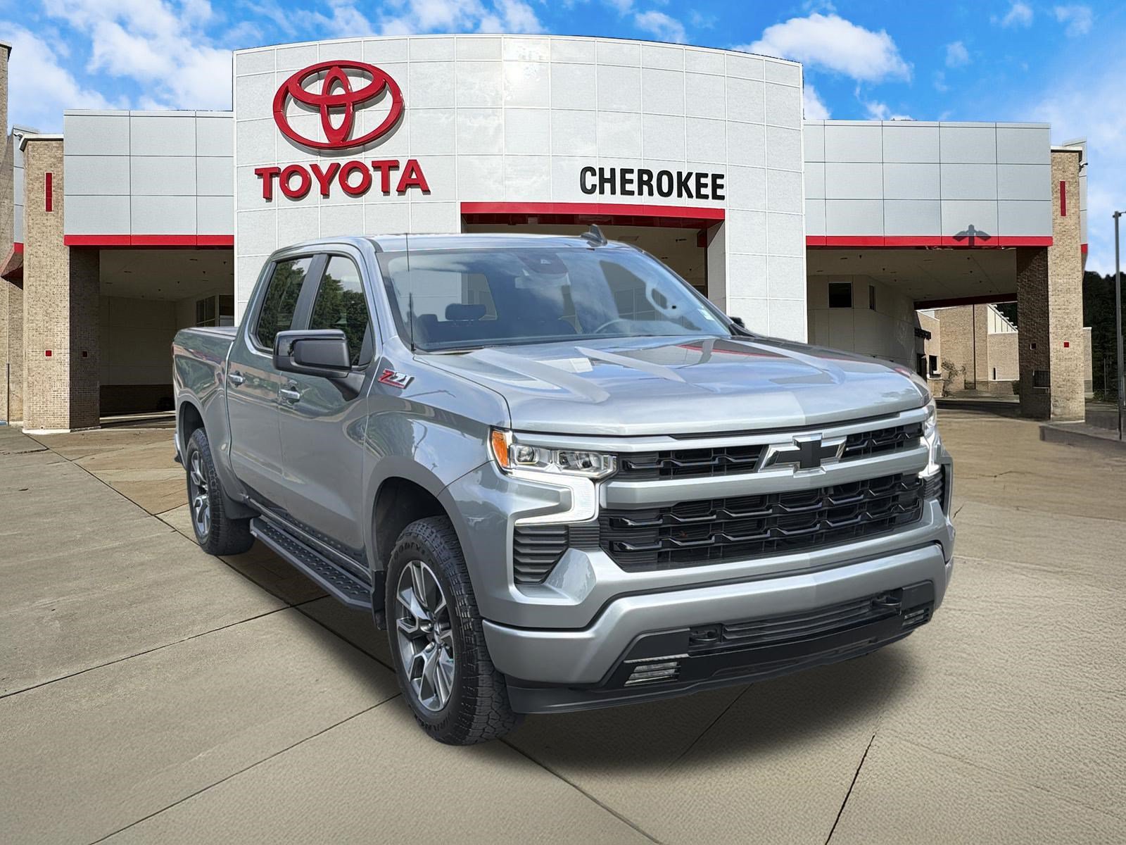 Used 2025 Chevrolet Silverado 1500 RST AWD/4WD image 3
