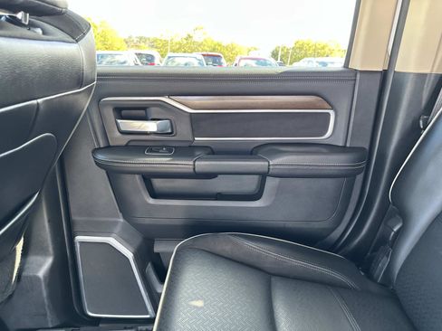 Used 2022 RAM 3500 Laramie image 15