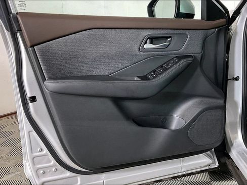 Used 2023 Nissan Rogue SV FWD image 22