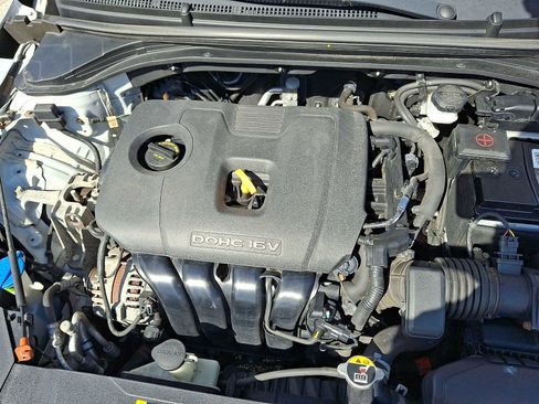 Used 2020 Hyundai Elantra SE w/ Cargo Package (C1) image 25