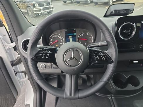 New 2026 Mercedes-Benz Sprinter 2500 image 27