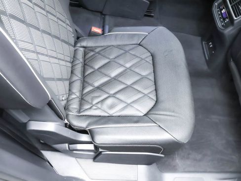 Used 2025 Volkswagen Atlas SEL Premium R-Line image 25