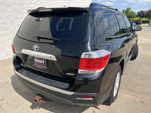 Used 2012 Toyota Highlander SE w/ Tow Pkg AWD/4WD image 6