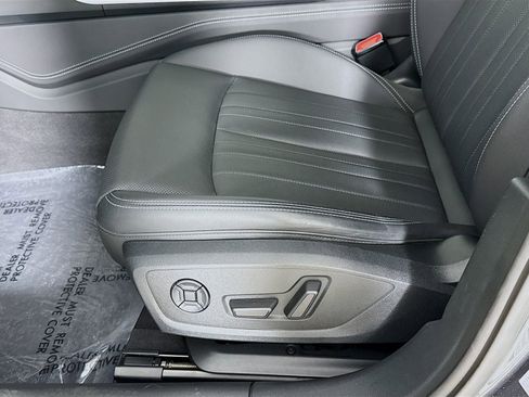 Used 2023 Audi A6 Premium Plus w/ Premium Plus Package image 20