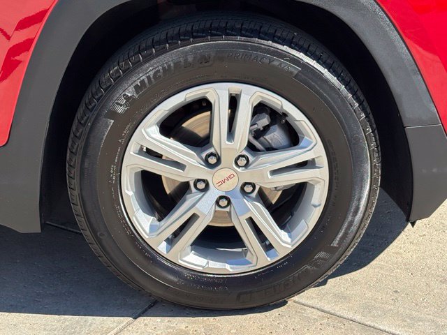 Used 2024 GMC Terrain SLE w/ Driver Convenience Package FWD image 33