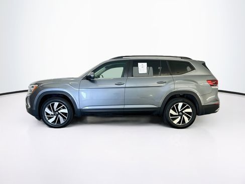 Used 2025 Volkswagen Atlas SE AWD/4WD image 4