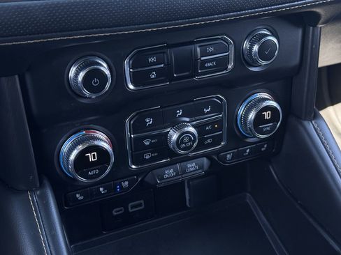 Used 2023 GMC Yukon AT4 w/ LPO, Floor Liner Package image 21