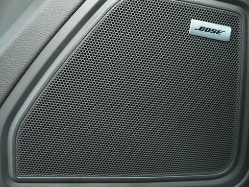 New 2025 Porsche Macan image 31