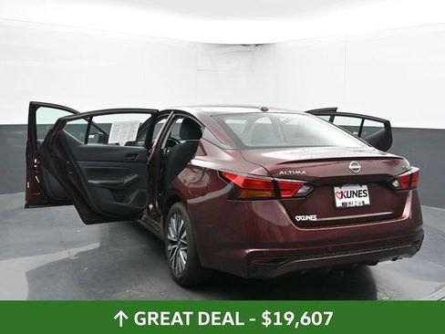 Used 2024 Nissan Altima 2.5 SV image 56