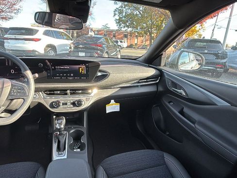 New 2025 Buick Envista Preferred w/ Convenience II Package image 26