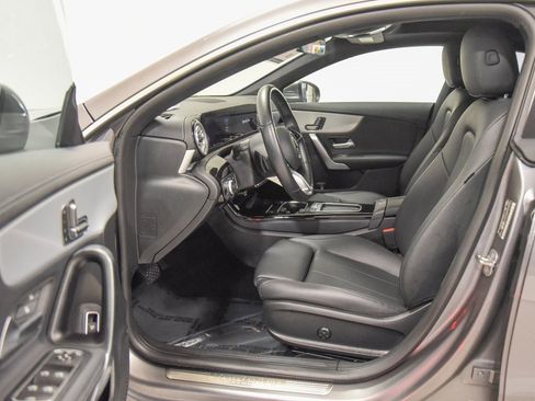 Used 2025 Mercedes-Benz CLA 250 4MATIC image 9