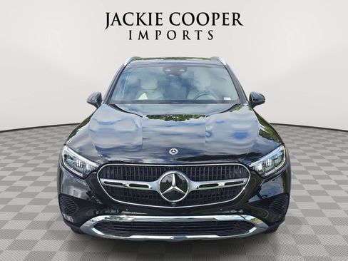 Used 2024 Mercedes-Benz GLC 300 4MATIC image 2