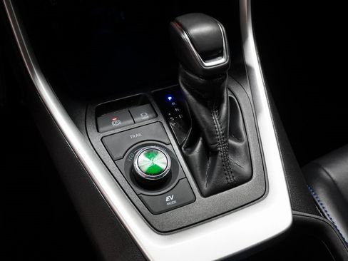 Used 2022 Toyota RAV4 XSE w/ XSE Grade Weather Package image 28