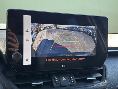 Used 2025 Toyota RAV4 Limited image 32