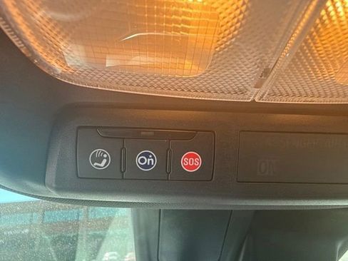 Used 2023 Chevrolet TrailBlazer RS w/ Sun and Liftgate Package AWD/4WD image 22