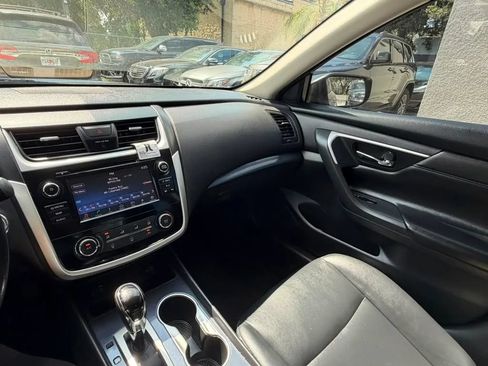 Used 2018 Nissan Altima 2.5 SR w/ SR Special Edition FWD image 9