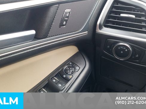 Used 2024 Ford Edge SEL image 32