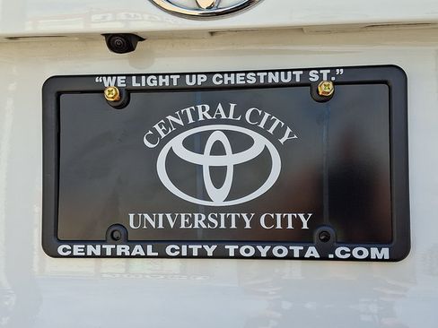 Used 2025 Toyota RAV4 XLE AWD/4WD image 31