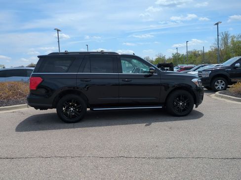 Used 2022 Ford Expedition XLT AWD/4WD image 9