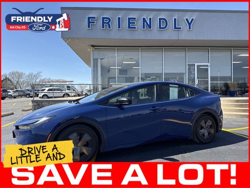 Used 2024 Toyota Prius LE FWD image 2