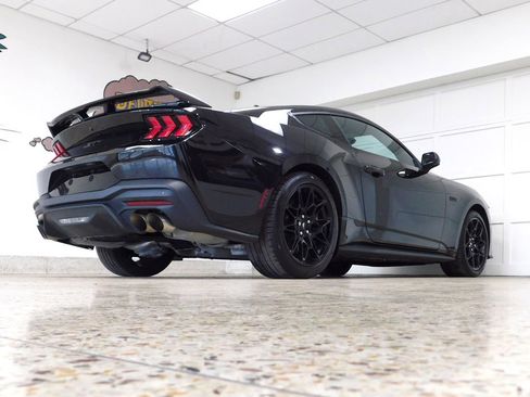 Used 2024 Ford Mustang GT Premium w/ GT Performance Package RWD image 10