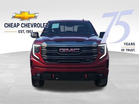 Used 2023 GMC Sierra 1500 AT4 w/ AT4 Premium Package AWD/4WD image 8