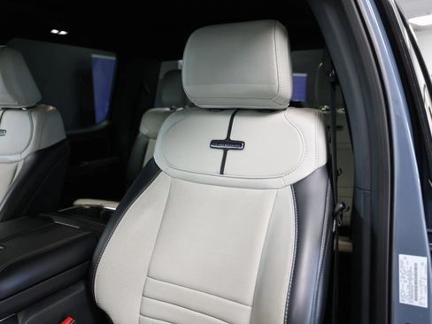 Used 2023 Ford F150 Lightning Platinum AWD/4WD image 28