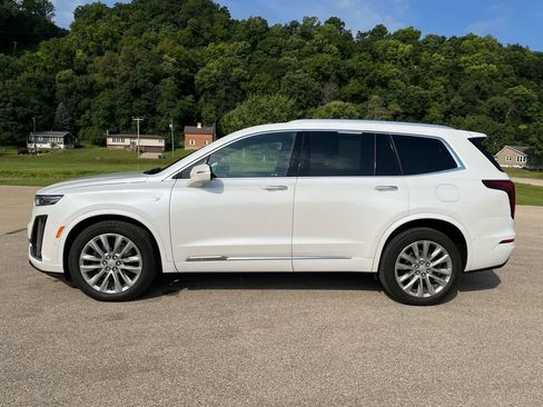 Used 2023 Cadillac XT6 Premium Luxury w/ Technology Package image 9