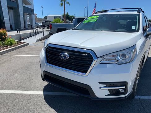 Used 2022 Subaru Ascent Touring AWD/4WD image 3