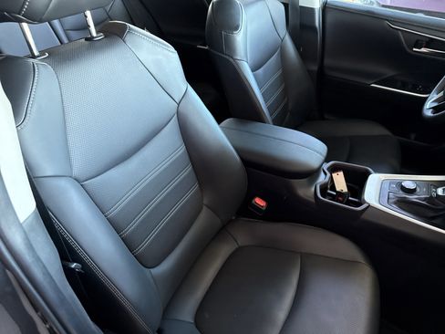 Used 2024 Toyota RAV4 Limited image 19