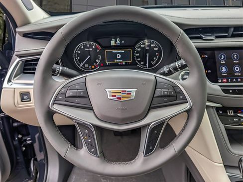 New 2025 Cadillac XT5 Premium Luxury image 25