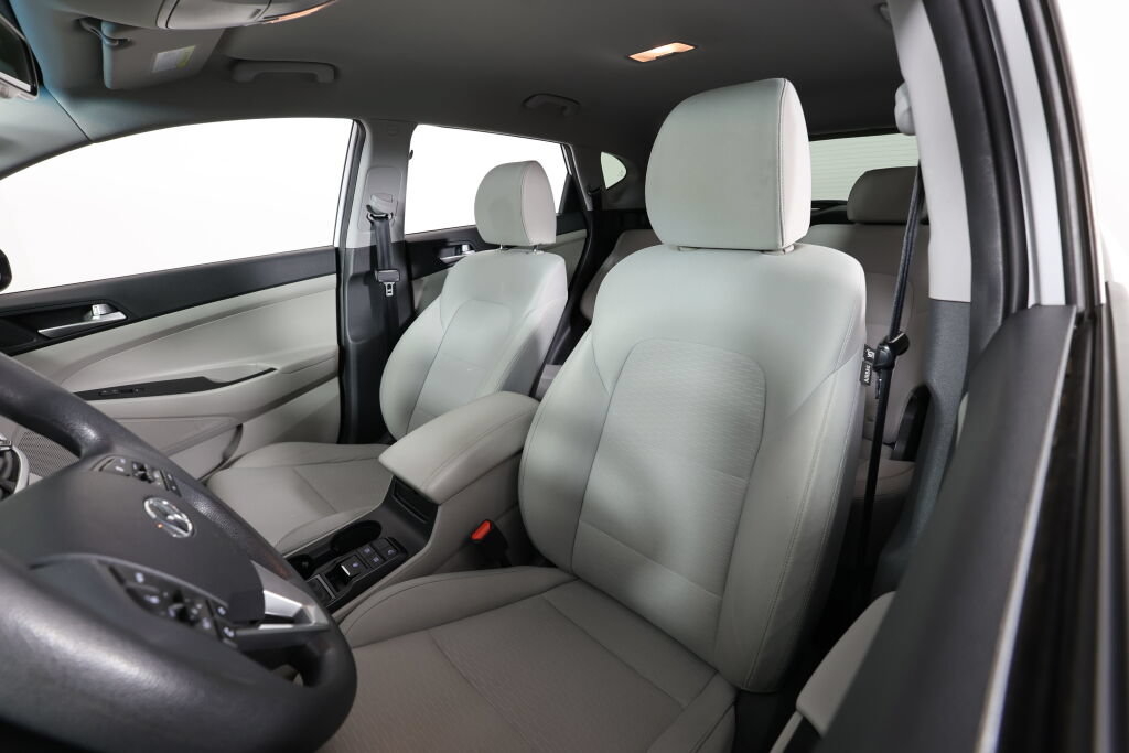 Used 2019 Hyundai Tucson Value AWD/4WD image 11