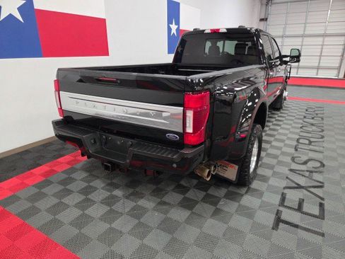 Used 2022 Ford F350 Platinum image 19