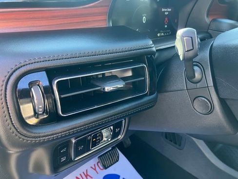 Used 2023 Lincoln Nautilus Reserve w/ Equipment Group 201A image 18