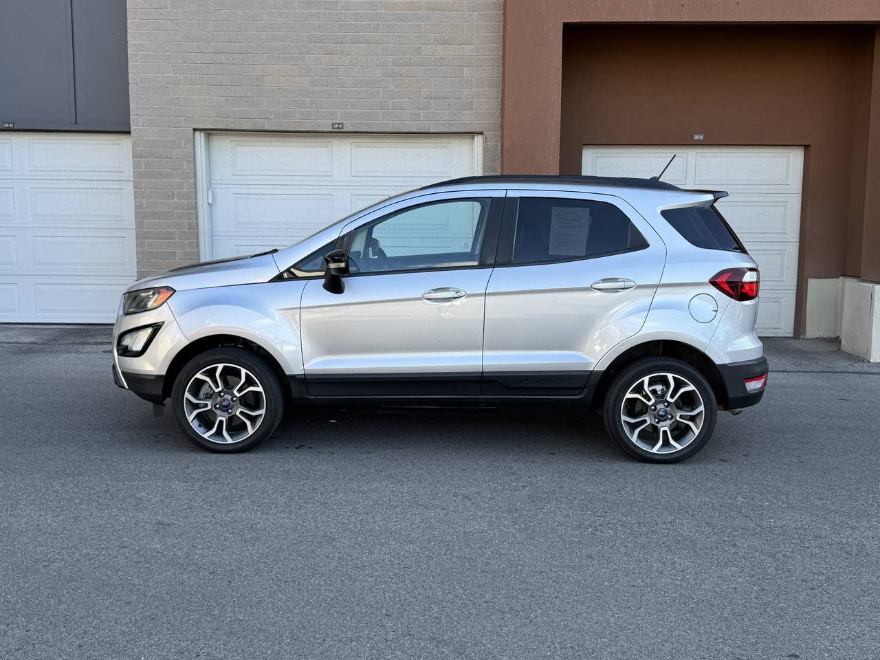 Used 2020 Ford EcoSport SES w/ SES Black Appearance Package AWD/4WD image 2