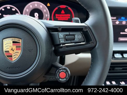 Used 2025 Porsche 911 Carrera RWD image 19