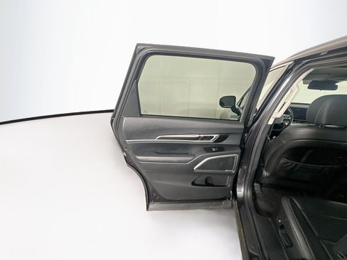 Used 2025 Kia Telluride S FWD image 27