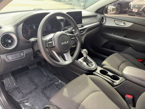Used 2023 Kia Forte LX FWD image 6