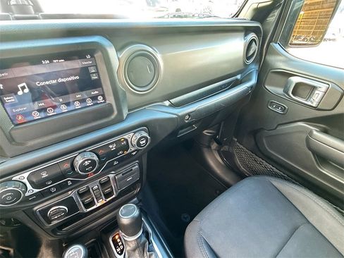 Used 2022 Jeep Gladiator Sport image 22