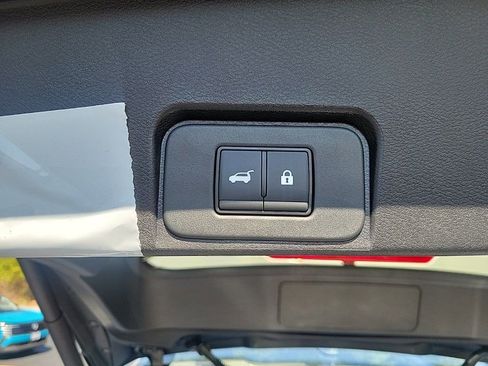 New 2026 Nissan Rogue SV w/ SV Premium Package AWD/4WD image 19