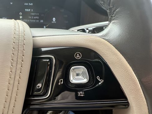 Used 2023 Lincoln Aviator Reserve w/ Equipment Group 201A AWD/4WD image 28